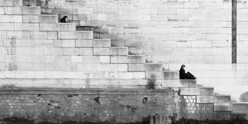 危机下的供应链韧性：工业品采购如何通过多源供应与安全库存策略保障生产安全——以能源物资与原材料批发为例