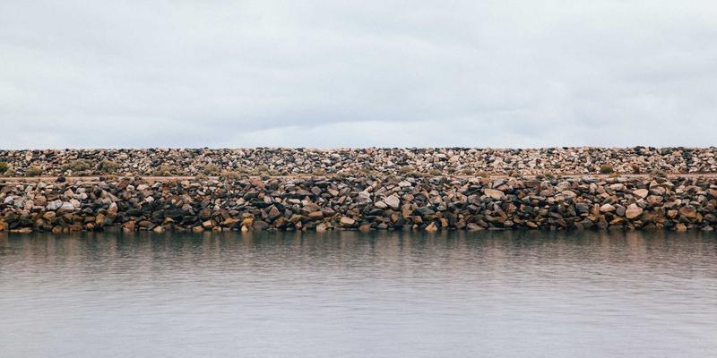 工业品采购谈判进阶指南：攻克技术复杂、价格不透明的能源设备与建筑材料采购难题